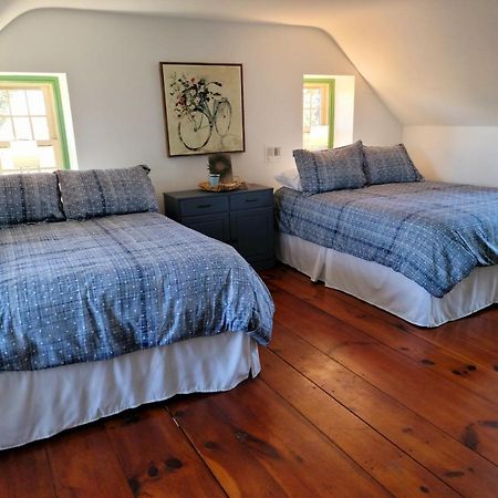 Downingtown Manor - 1900S Farmhouse With Creek Views Exterior foto